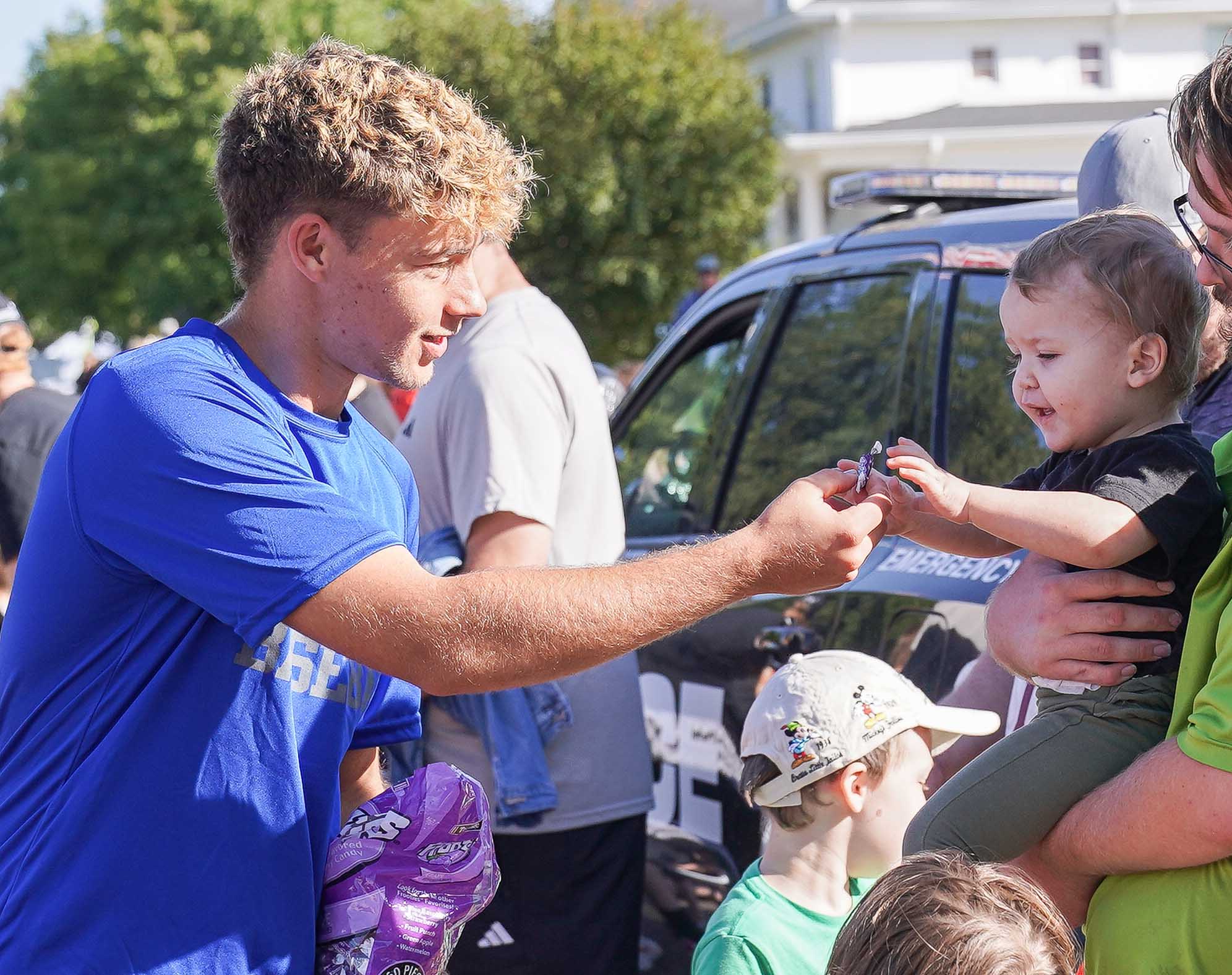 Aviv Bobrov at Heritage Days Parade