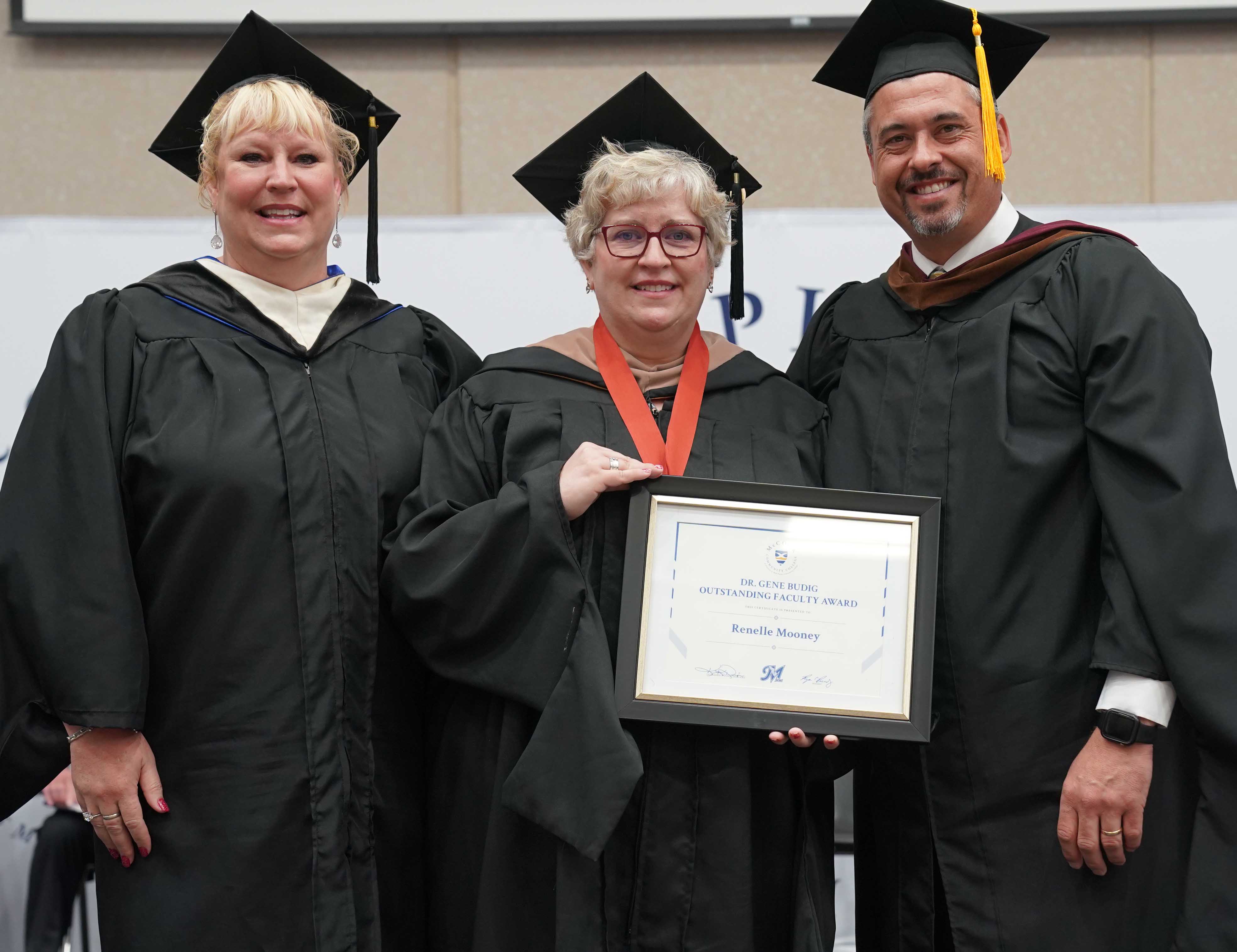Renelle Mooney wins 2023 MCC Gene Budig Outstanding Faculty Award